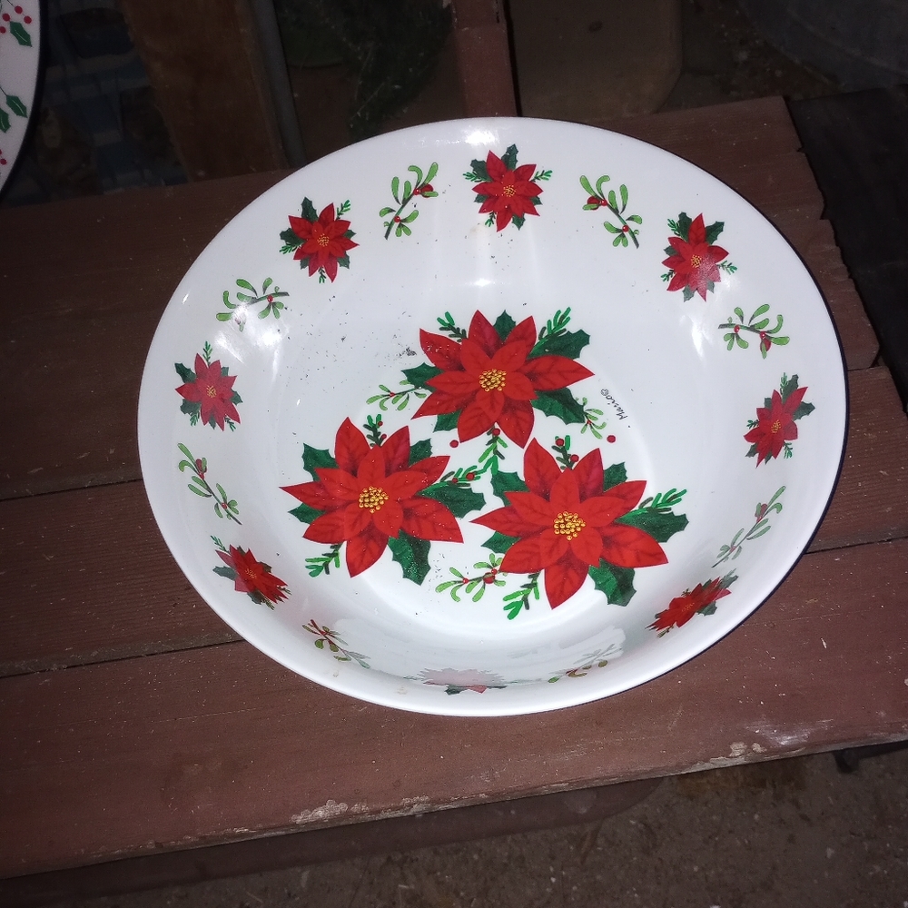 Christmas Dinnerware - Picture 3 of 3
